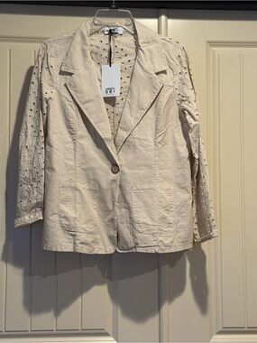 Venti Sei Beige Eyelet-Sleeve & Back Linen-Blend Blazer